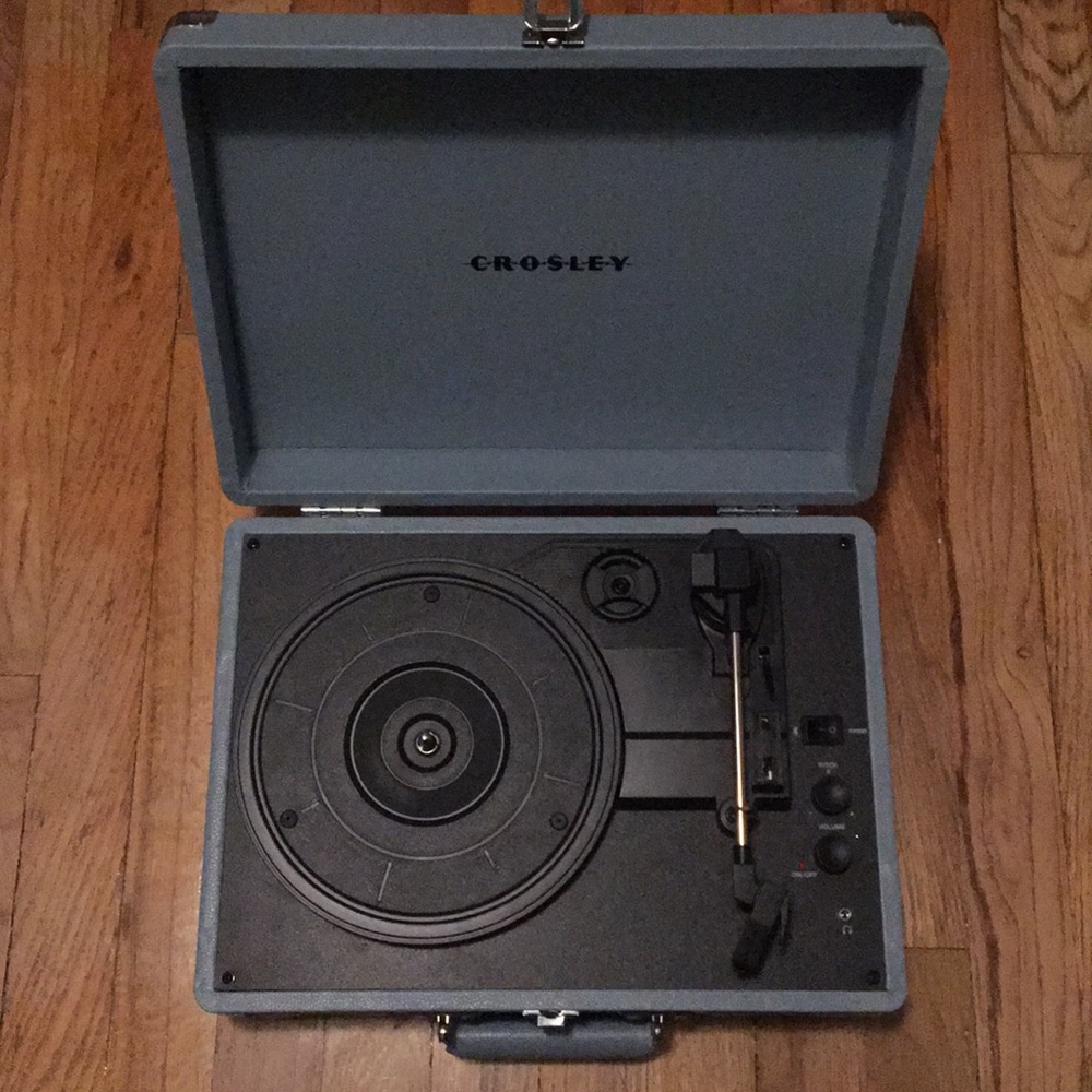 CROSLEY Record Player - Picture 2 of 4